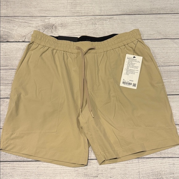 🍋Men’s Lululemon Bowline Short 8” Size XL trench M7ARQS🍋